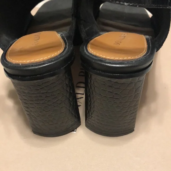 Donald Pliner slingback - Picture 5 of 5